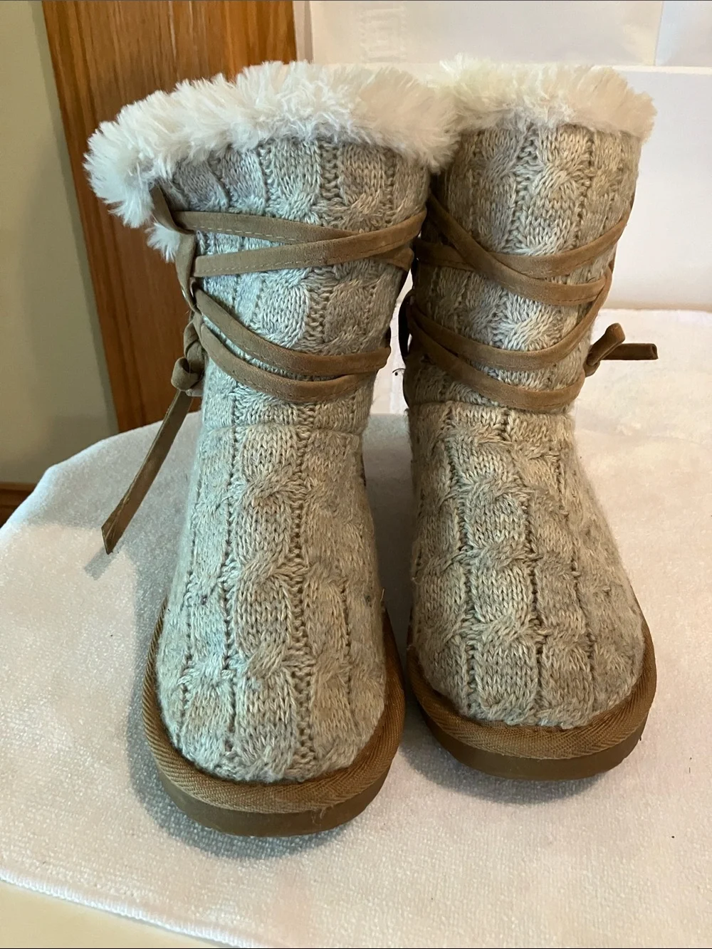 Muk Luks Essential Women’s 8 Clemetine Pull on Cable Knit Upper Winter Boots